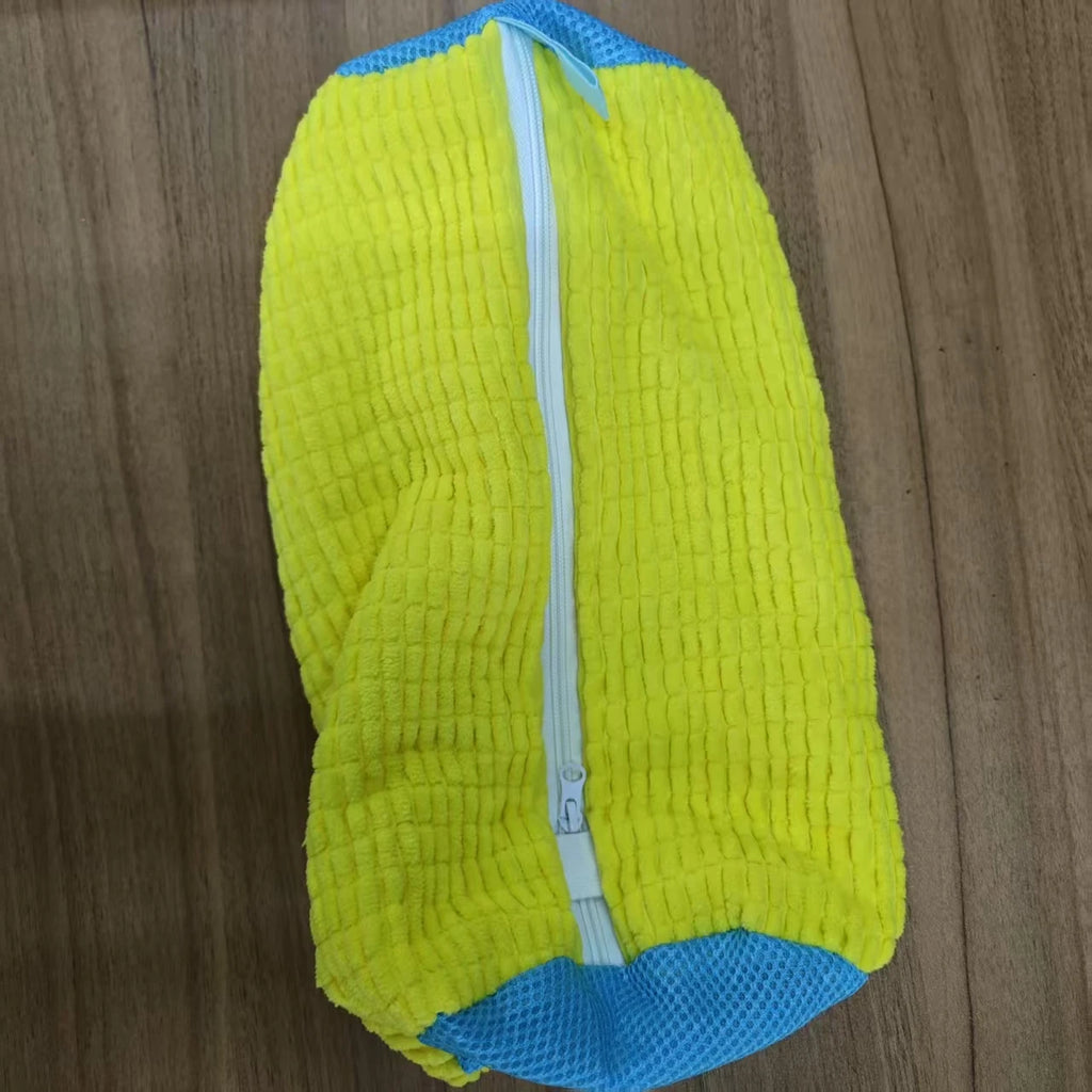 Padded Trainer Wash Bag