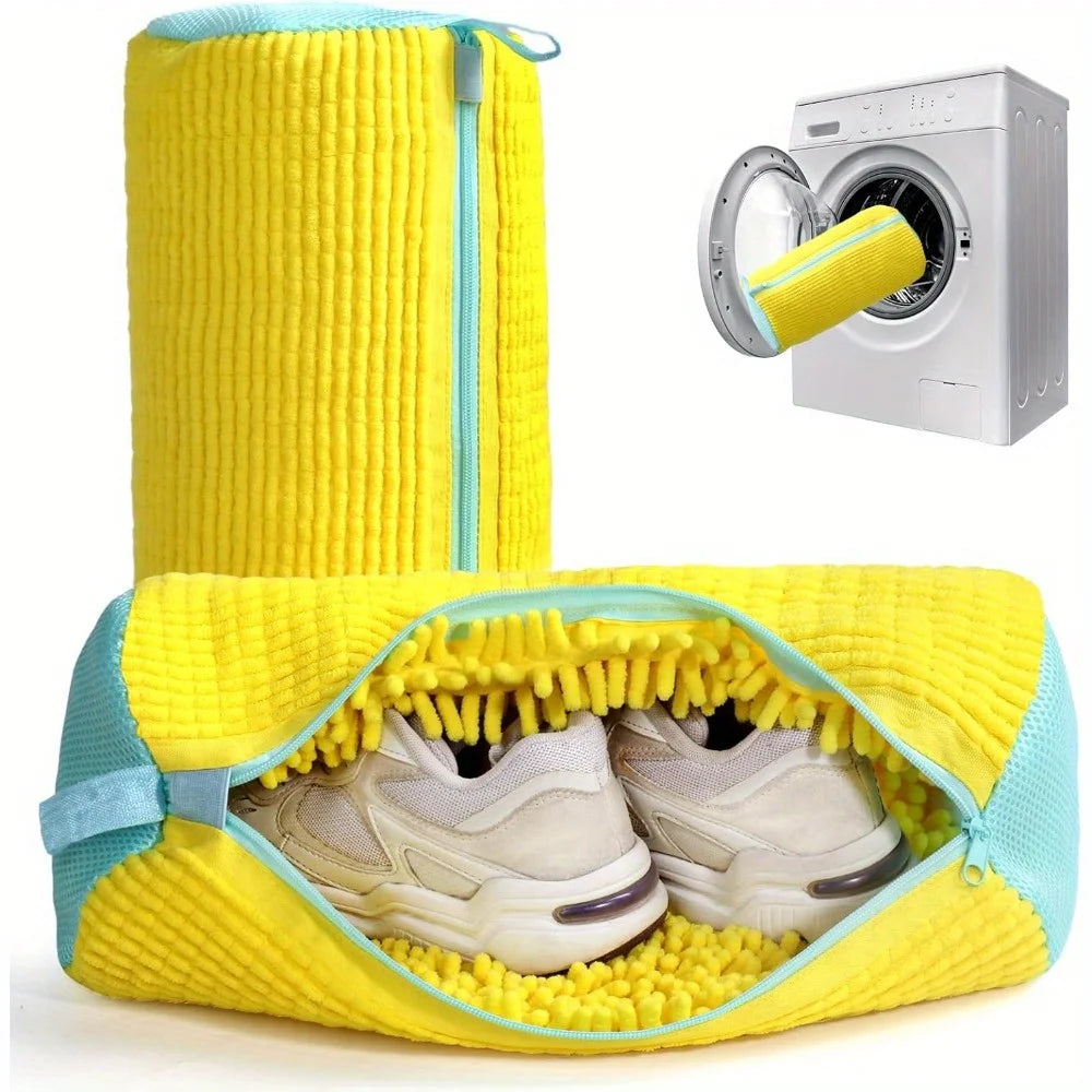 Padded Trainer Wash Bag